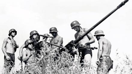 Ausnahmeerscheinung Krieg. Deutsche Flaksoldaten im Kaukasus, September 1942. Foto: picture alliance/ZB