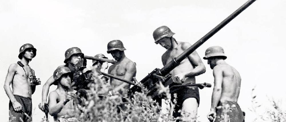 Ausnahmeerscheinung Krieg. Deutsche Flaksoldaten im Kaukasus, September 1942. Foto: picture alliance/ZB