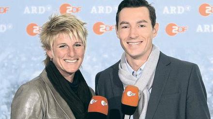 Ein Bild aus glücklichen Tagen. WM-Expertin Silke Rottenberg und ZDF-Reporter Sven Voss – sie hätten sicher auch etwas zur Frauenfußball-Bundesliga zu sagen. Foto: dpa