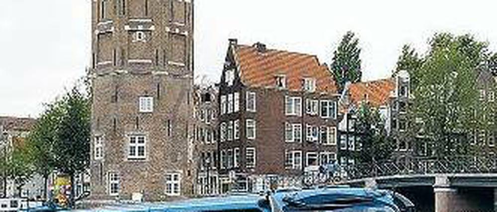 Jungfernfahrt. Am Wochenende startete die neue Touristenattraktion. Foto: dpa