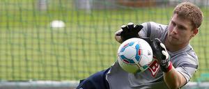 Thomas Kraft muss sich strecken für seinen Platz als Nummer eins im Tor.