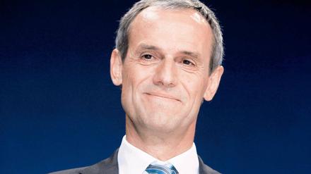 Michael Kemmer sieht eine Beteiligung privater Gläubiger an dem geplanten neuen Rettungspaket für Griechenland zwiespältig. 