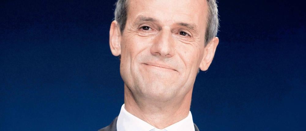 Michael Kemmer sieht eine Beteiligung privater Gläubiger an dem geplanten neuen Rettungspaket für Griechenland zwiespältig. 