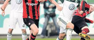 Teures Missverständnis. Diego (rechts, hier gegen den Neu-Berliner Maik Franz) kostete 15,5 Millionen Euro Ablöse.