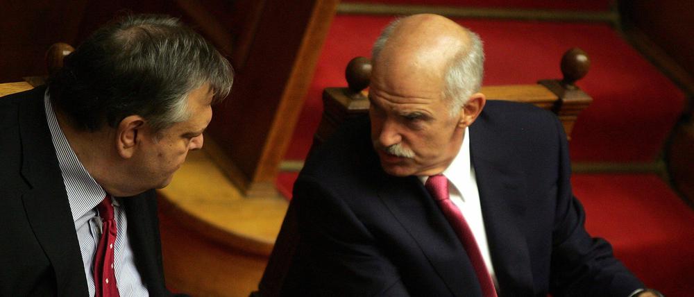 Griechenlands Finanzminister Evangelos Venizelos (l.) und Ministerpräsident Giorgos Papandreou.