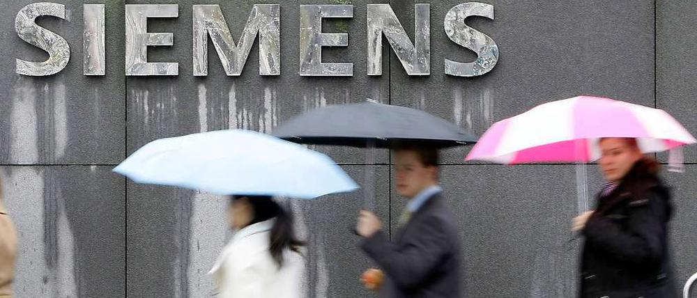 Der Konzern Siemens muss in seiner Energiepolitik den Spagat zwischen heimischen und ausländischen Kunden schaffen. 