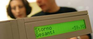 Storno, Kasse 23, bitte! Die Umtauschregeln sind nicht so, wie sie viele Händler den Kunden gerne verkaufen.