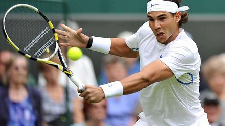 Der Spanier Rafael Nadal. Spieler, die häufig Rückhand spielen, sind besonders Tennisarm-gefährdet.