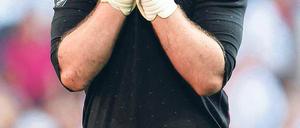 Hart am Limit. Englands Joe Hart verzweifelt nach den Gegentoren. Foto: Reuters