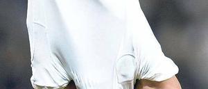 Wieder mit breiter Brust. Mario Gomez feiert seinen zweiten Treffer in Wien. Foto: dpa