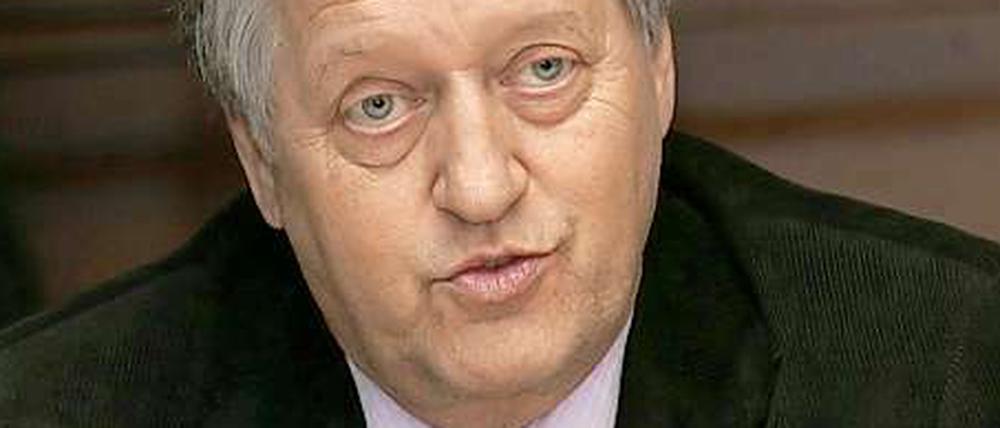 Der langjährige EWP- und Stadtwerke-Chef Peter Paffhausen muss nach der Spitzel-Affäre gehen.