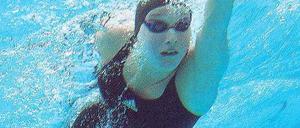 Mal was anderes. Bei den Deutschen Meisterschaften schwamm Silke Lippok im 50-Meter-Becken. Sie gewann in Berlin den Titel über 200 Meter Freistil. Zu Hause in Pforzheim trainiert sie in Becken, die 24,5 beziehungsweise nur 16 Meter lang sind. Foto: dpa