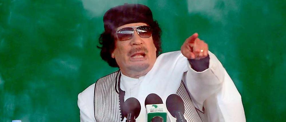 Kein entspannter Lebensabend für den Diktator: Nach dem Haftbefehl des Internationalen Strafgerichtshof ist ein milder Deal mit Muammar al Gaddafi wohl vom Tisch.