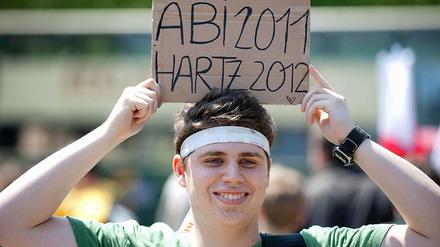 Nach dem Abi Hartz IV? Schüler fordern bessere Bildung und Zukunftsperspektiven.