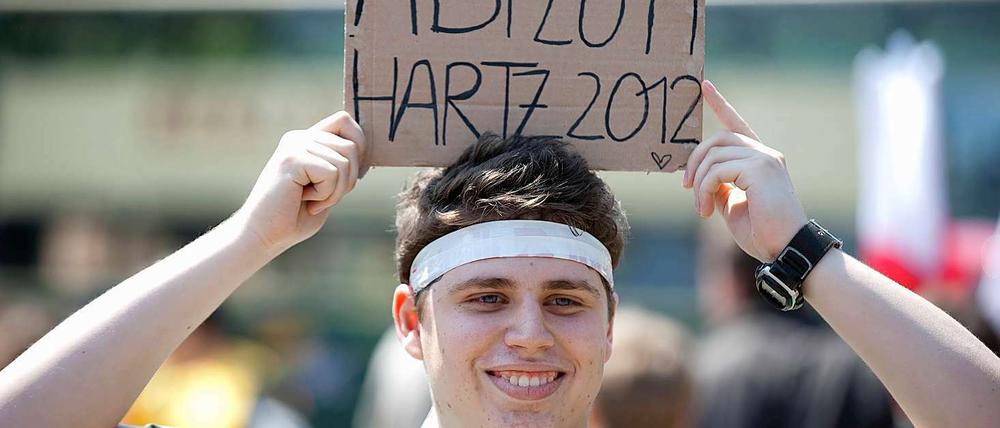 Nach dem Abi Hartz IV? Schüler fordern bessere Bildung und Zukunftsperspektiven.