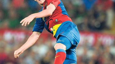 Das Sprungwunder. Der nur 1,69 Meter kleine Messi entschied 2009 mit seinem Kopfballtor zum 2:0 das Finale gegen Manchester United.