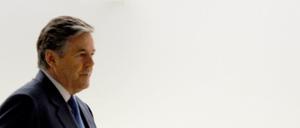 Josef Ackermann stellte sich auf der Aktionärsversammlung der Deutschen Bank den unangenehmen Fragen der Aktionäre. Angriffslustig wies er die Kritik zurück.