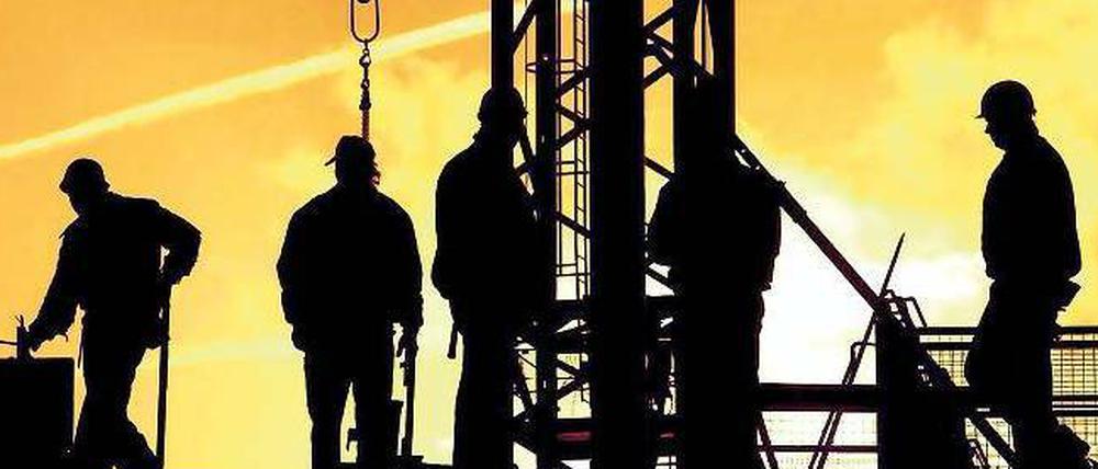 Bau auf. Mit einem um bis zu 3,5 Prozent höheren Bruttoinlandsprodukt rechnen Ökonomen für 2011 – zuletzt war die Bauwirtschaft der Wachstumsmotor. 