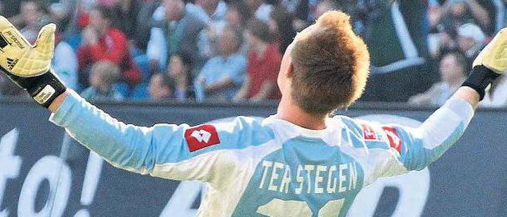 Ein Dank an die Mächte des Himmels. Gladbachs Aufschwung wirkt wie ein Wunder, hat aber auch ganz irdische Gründe. Einer heißt ter Stegen – und steht im Tor.