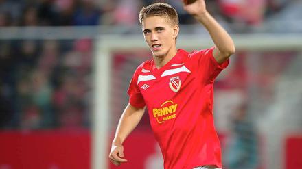 Nils Petersen ist heiß begehrt.