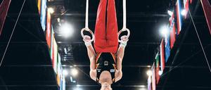 Hopp oder Top? Philipp Boy ist jetzt die große Nummer im deutschen Team. Bei der Generalprobe in Dessau patzte der 23-Jährige allerdings gleich an drei Geräten. Foto: dpa