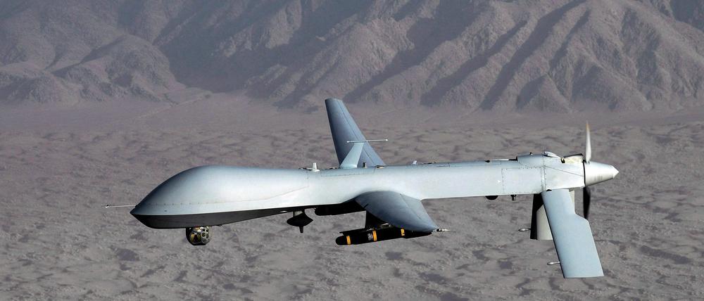Mit dem ersten Angriff einer US-Kampfdrohne hat Washington sein militärisches Engagement in Libyen verstärkt.