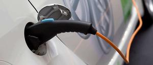 Energie aus der Steckdose: Elektroantriebe gelten als zukunftsträchtig in der Automobilbranche.