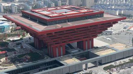 Symbol der Macht. Chinas Staatspavillon im Zentrum der „Shanghai Expo“. Foto: AFP