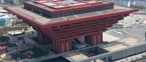 Symbol der Macht. Chinas Staatspavillon im Zentrum der „Shanghai Expo“. Foto: AFP