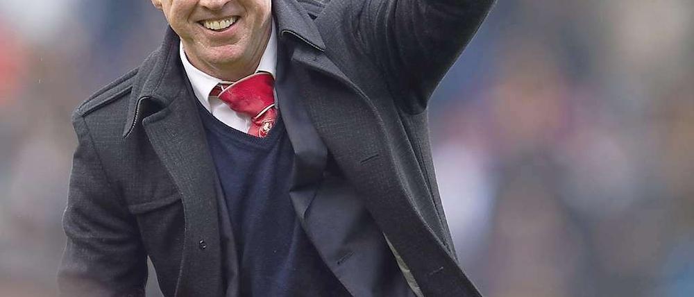 Steve McClaren in Jubelpose. Mit Twente Enschede wurde der Engländer vor ein paar Tagen Meister in den Niederlanden.