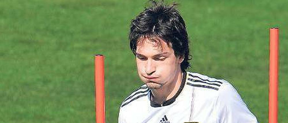 Mats Hummels, 22, wurde Anfang 2008 vom FC Bayern an Borussia Dortmund ausgeliehen, später dann verkauft. Jetzt hat der Abwehrspieler in Dortmund verlängert.