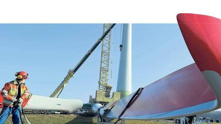 Gefragte Anlagen. Enercon ist der weltweit viertgrößte Windkraftanlagenbauer. Zurzeit präsentiert sich das Unternehmen aus Aurich auf der Hannover Messe.