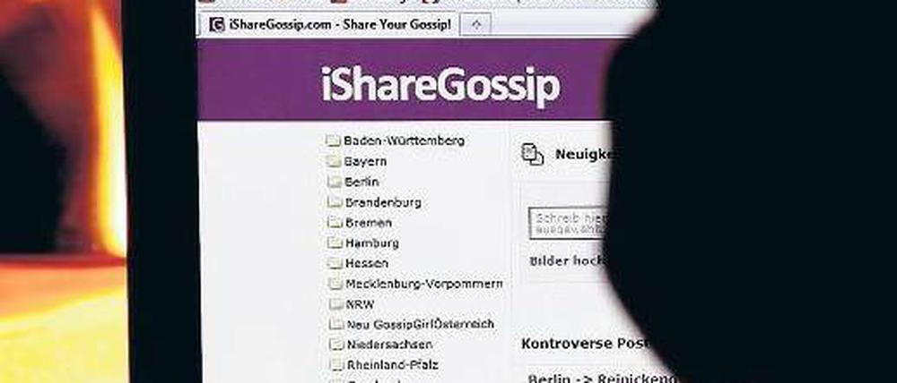 Versteckt. Die großen Suchmaschinen sollen das Mobbing-Portal „Isharegossip“ künftig nicht mehr auflisten.
