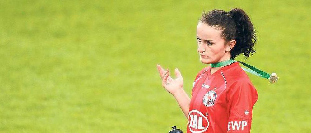 Nur innerlich verletzt. Potsdams Star Fatmire Bajramaj hat nun die WM vor sich. 