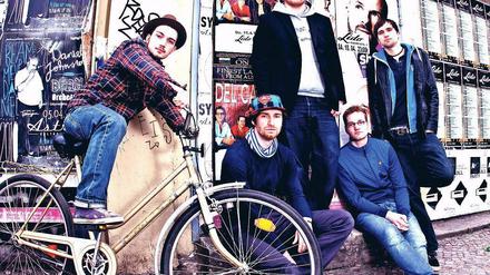 Zielstrebig. Falk-Arne Goßler, Michél Kollar, Juri Westermann, Jakob Unger, Golo Schmiedt (v. l.) sind The Love Bülow. 