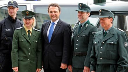 Bundesinnenminister Hans-Peter Friedrich beim Festakt zum 60. Jahrestag des Bestehens der Bundespolizei.