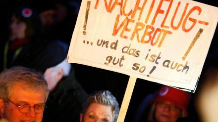 Ohne die CDU. Demonstranten, die ein striktes Nachtflugverbot am neuen Flughafen fordern, können sich nicht mehr auf die CDU berufen.
