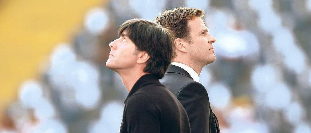 Erfolgreich lässig. Mit Bundestrainer Joachim Löw (l.) und Manager Oliver Bierhoff ist der Wert der „Marke Nationalmannschaft“ derzeit so hoch wie noch nie. 