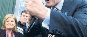 Im Wahlkampf setzte sich Enda Kenny dafür ein, dass Irland bessere Bedingungen für die Milliardenhilfen der EU erhält. Jetzt ist er designierter Regierungschef.
