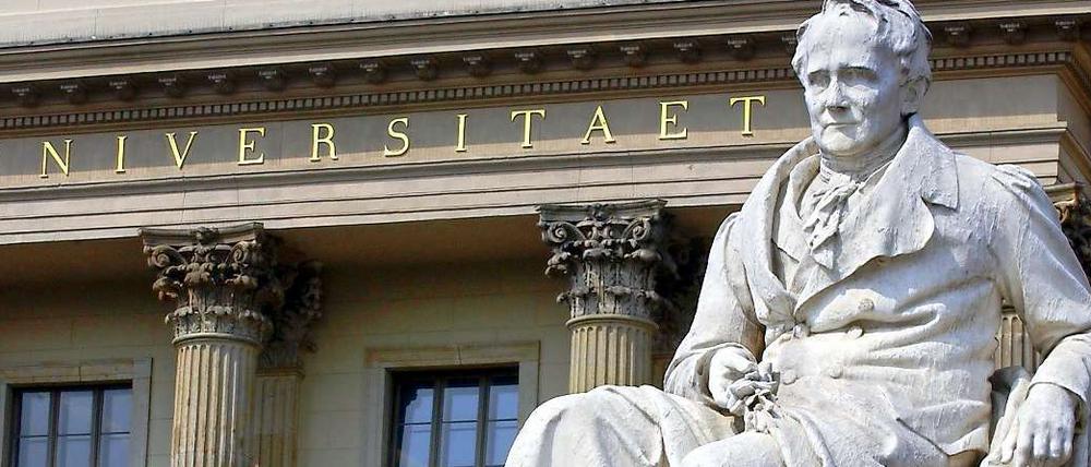 Vielleicht ein Ort für Elite: Die Humboldt-Universität in Berlin, rechts im Bild: Alexander von Humboldt.