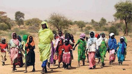 Flüchtlinge im Sudan. Die große Armut in Afrika zwingt Menschen, an medizinischer Forschung teilzunehmen.