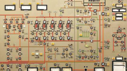 Schalttafel des ehemaligen Kernforschungszentrums in Karlsruhe. Das Foto stammt aus „Unter Kontrolle“.