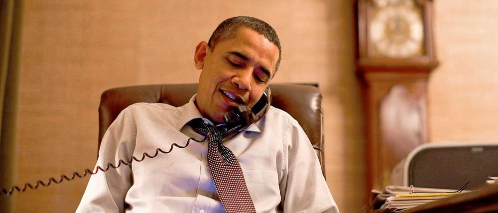 Mister Cool. Barack Obama gratuliert in der Wahlnacht dem republikanischen Mehrheitsführer John Boehner, seinem künftig mächtigen Widersacher. 