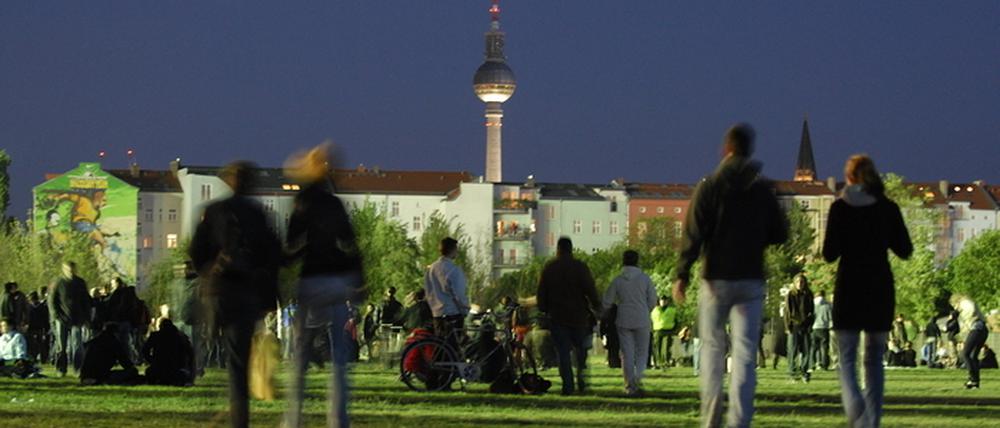 Die geplante Erweiterung des Mauerparks auf der Bezirksgrenze zwischen Mitte und Pankow bleibt ein Streitthema.