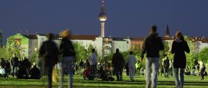 Die geplante Erweiterung des Mauerparks auf der Bezirksgrenze zwischen Mitte und Pankow bleibt ein Streitthema.