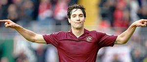 Srdjan Lakic machte mit seinem Treffer zum 3:0 alles klar und beschert dem FCK ein angenehmes Geburtstagswochenende.