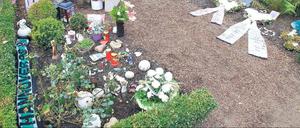 Gedenken und Anteilnahme. Die Grabstelle von Robert Enke in Empede.