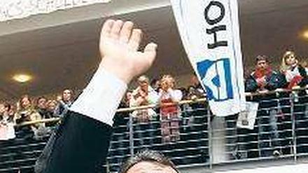 Gabriel in Essen. Der SPD-Chef am Donnerstag in der Hochtief-Zentrale. Foto: rtr