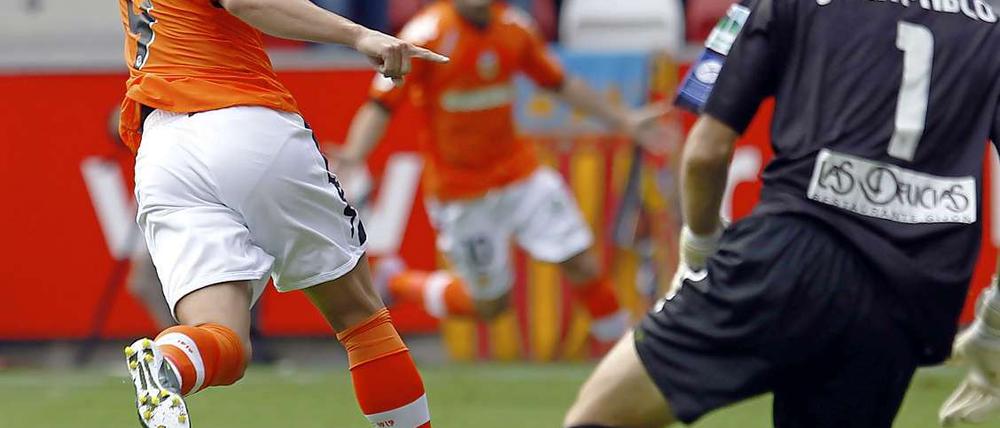 Roberto Soldado ist mit Valencia Tabellenführer in Spanien.