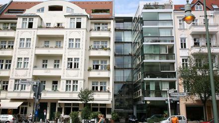 Die Lücken schließen sich. Überall in Berlin wird neuer Wohnraum gebaut. Ob als Miet-, oder wie hier am Helmholtzplatz, als Eigentumswohnungen.